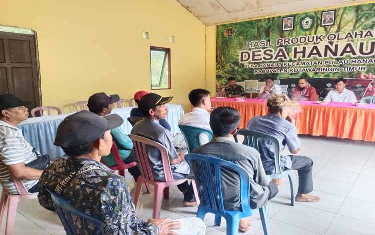 Dinas Perikanan Kotim Sosialisasikan Budidaya Ikan Air Tawar di Desa Hanaut