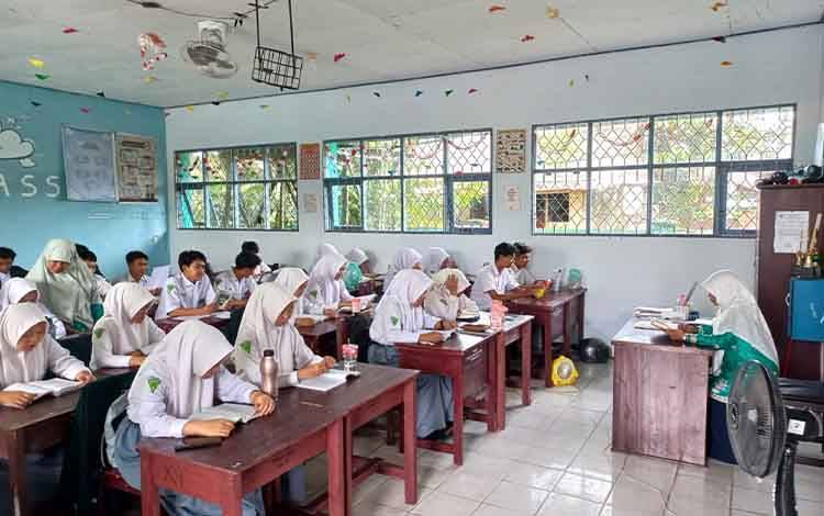 MAN Kapuas Biasakan Peserta Didiknya Tingkatkan Minat Baca dan Literasi