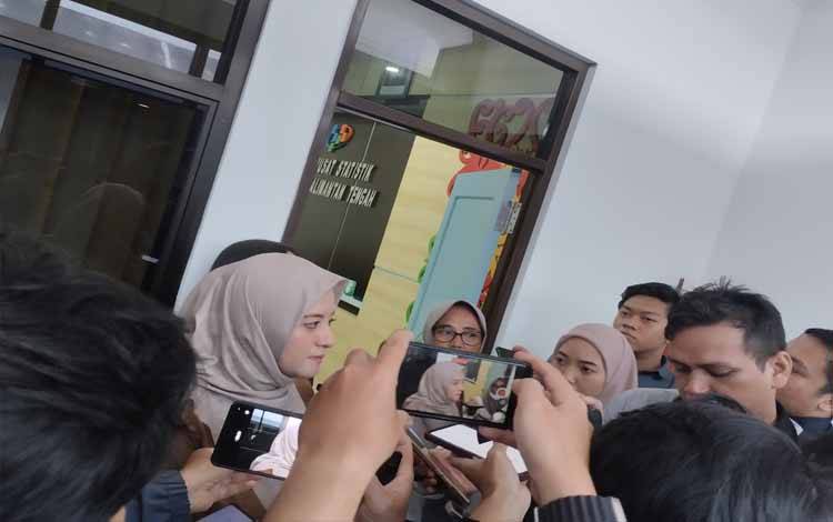 Plh Karo Ekonomi Fanny Kartika Octavianti Hadiri Penyampaian Berita Resmi Statistik