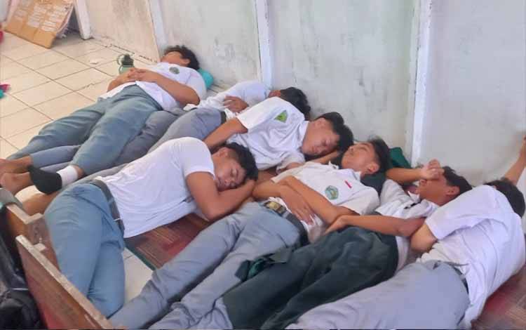 MAN Kapuas Laksanakan Program Tidur Siang Bagi Peserta Didik