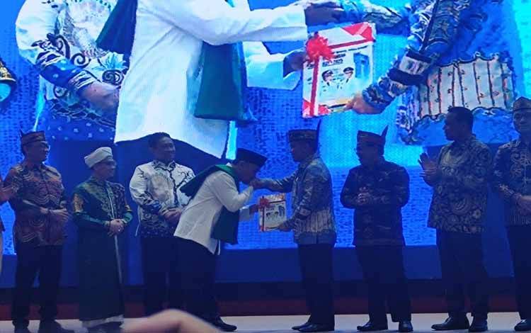 Sudah Serah Terima Jabatan, Agustiar Sabran Resmi Nahkodai Kalteng