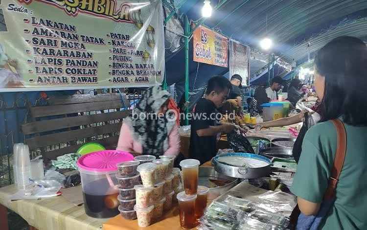 Pasar Wadai Ramadan UPR Palangka Raya Ramai, Pedagang Untung Besar
