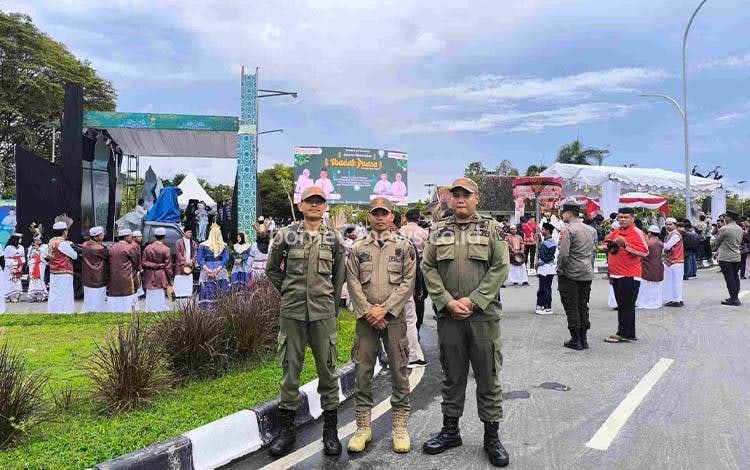 Satpol PP Kalteng Amankan Pembukaan National Halal Fair 2025