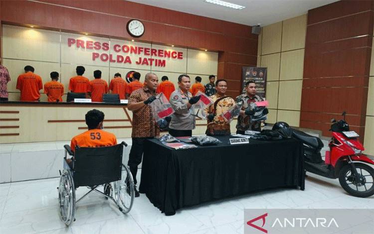 Polisi Tangkap 12 Orang Sindikat Pencurian Motor