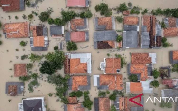 Banjir di Karawang Sudah Bertahan Selama Lebih dari Sepekan