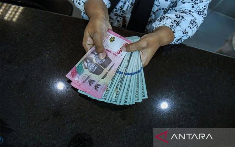 Rupiah Diperkirakan Melemah Seiring "Wait and See" Data Inflasi AS