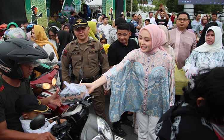 Satpol PP Kalteng Kerahkan 15 Personel Lakukan Pengamanan Pembagian Takjil