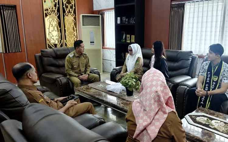 Pj Bupati Apresiasi Prestasi Putri Pariwisata Barito Utara 2024 Jadi Finalis Putri Indonesia 2025