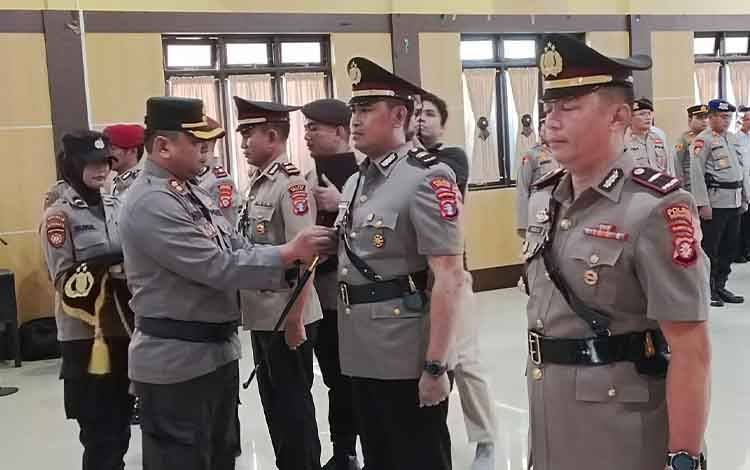 Polres Seruyan Gelar Sertijab Sejumlah Pejabat Utama dan Kapolsek