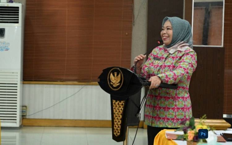 Bupati Kobar Nurhidayah