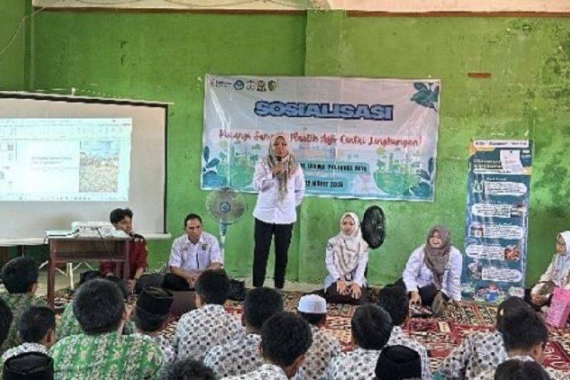 DLH Palangka Raya Edukasi Pengelolaan Sampah pada Pelajar