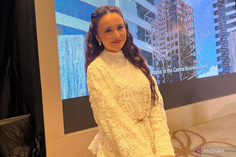 Aktris Michelle Ziudith saat ditemui di kawasan Jakarta Pusat, pada Kamis (13/3/2025). (ANTARA/Sri Dewi Larasati)