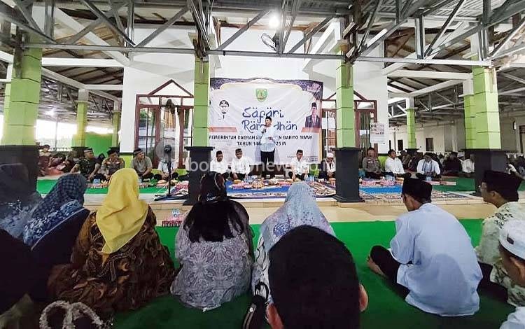Bupati Barito Timur Serahkan Bantuan Rp5 Juta untuk Pembangunan Tempat Wudhu di Masjid Al-Amanah