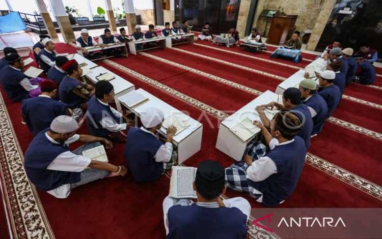 Kemenag Gelar 350 Ribu Khataman Alquran Peringati Nuzulul Quran