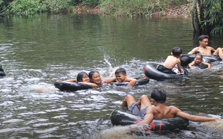 Dewan Soroti Pengelolaan Wisata Air Hitam Sei Gohong