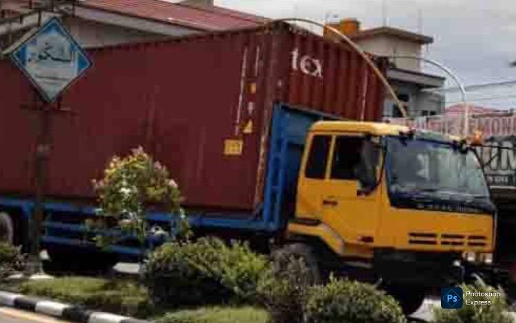 Ini Surat Edaran Bupati Kobar Terkait Pembatasan Jam Operasional Kendaraan Angkutan Barang