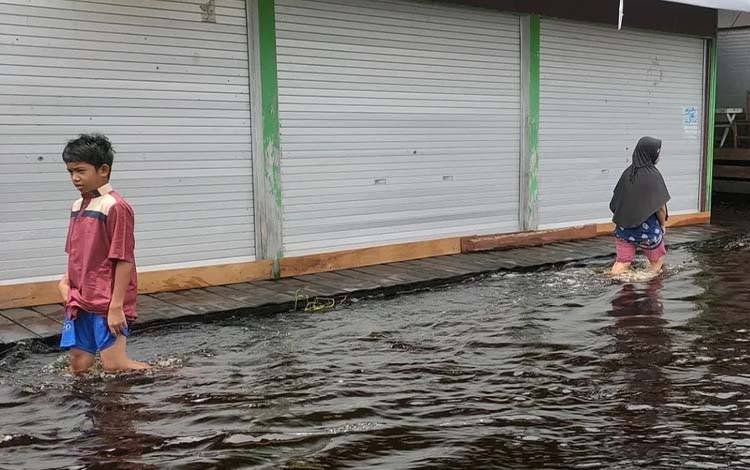 Banjir Rendam 16 Kelurahan di Palangka Raya, Kenaikan Debit Air 2-10 CM
