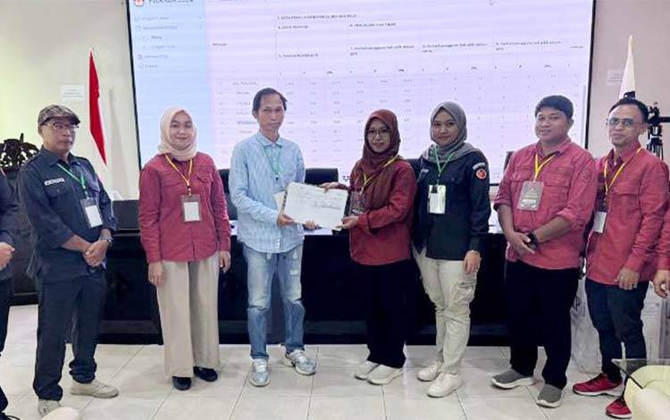 KPU Barito Utara Rapat Pleno Hasil PSU, Saksi Sebut Ada Politik Uang
