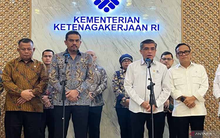 Menaker-Menteri UMKM Tingkatkan Kompetensi 10.000 Usaha Mikro Kecil
