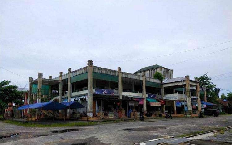 Dewan Minta Pemko Palangka Raya Percantik Pasar Datah Manuah