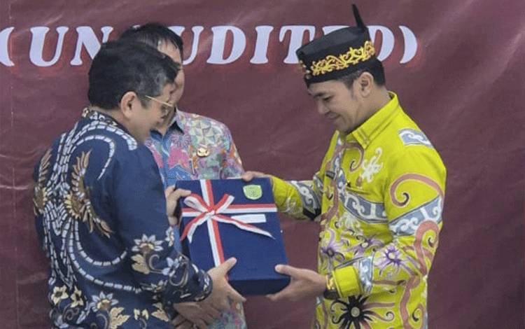 Bupati Pulpis Serahkan LKPD 2024 Unaudited kepada BPK RI