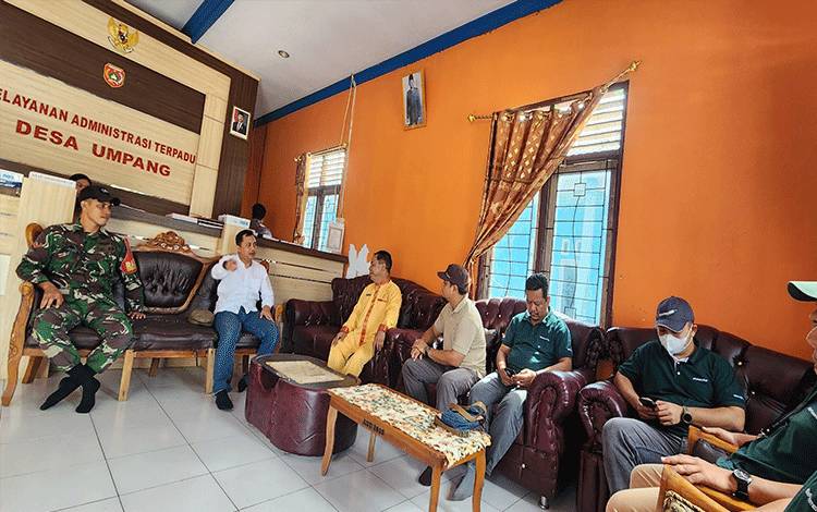 Astra Agro Komitmen Wujudkan Kesejahteraan Masyarakat Umpang, Renovasi Masjid dan Berbagi di Bulan Ramadan