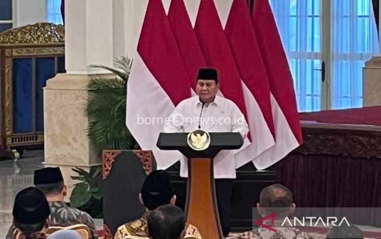 Prabowo dan Jajaran Kabinet Merah Putih Serahkan Zakat Melalui Baznas
