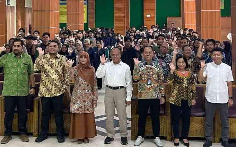 Kuliah Umum Gerak Syariah di Universitas Muhammadiyah Palangka Raya Menarik Perhatian Mahasiswa