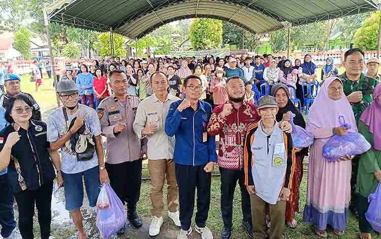 Wabup Barito Timur Buka Pasar Murah, 1.346 Paket Sembako Disalurkan ke Warga