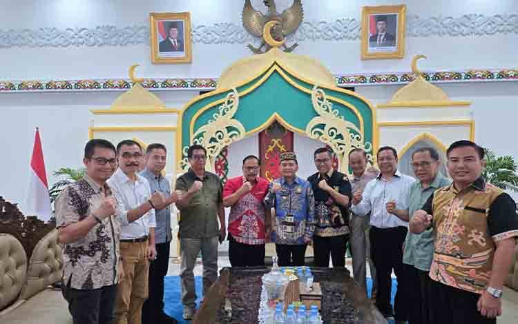 Panitia Pembangunan Gereja Maranatha Bertemu Gubernur Kalteng