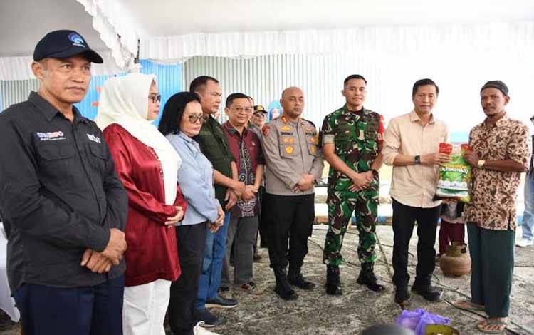 Pemprov Kalteng Gelar Pasar Murah Bantu Masyarakat di Muara Teweh