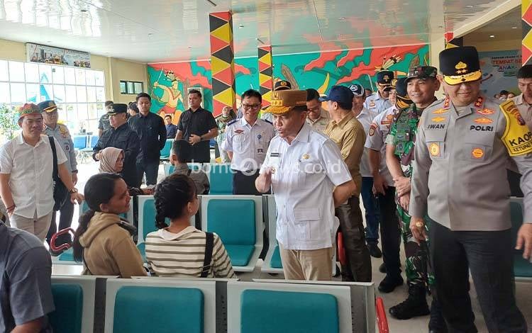Gubernur Kalteng Pastikan Arus Mudik di Bandara H Asan Sampit Lancar