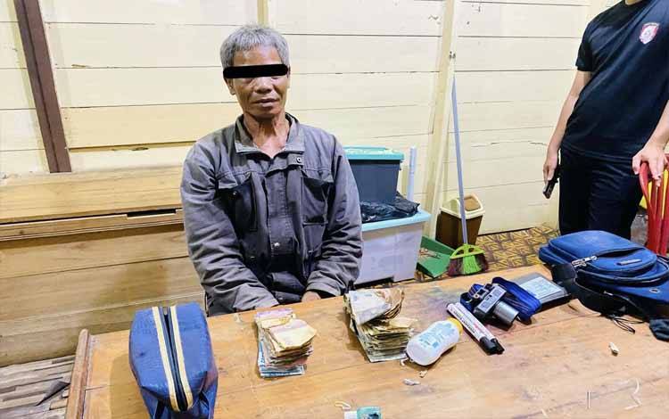 Polsek Seruyan Tengah Gerebek Arena Judi Bola Gulir di Desa Ayawan dan Seorang Kakek Diamankan