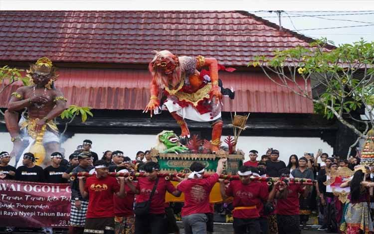 Merenungi Makna Nyepi Lewat Arakan Ogoh-Ogoh