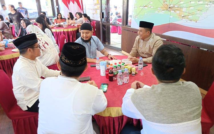 Wakil Bupati Barito Timur Silaturahmi Idul Fitri ke Bupati, Kapolres dan Mantan Bupati