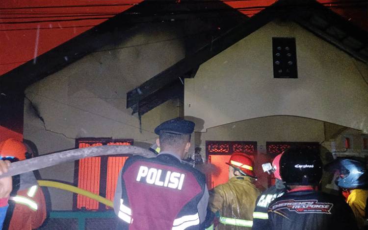 Kebakaran Hanguskan Tiga Rumah di Palangka Raya