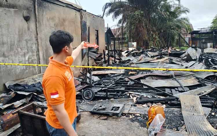 Inafis Polresta Palangka Raya Olah TKP Kebakaran Jalan Sakan