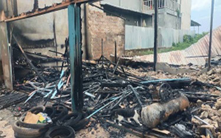Bengkel Motor di Desa Asam Baru Seruyan Ludes Terbakar, Kerugian Capai Rp400 Juta