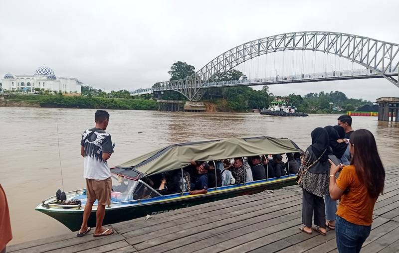Lonjakan Penumpang di UPT Dermaga Dishub Barito Utara Capai Puncak Setelah Idul Fitri 1446 H