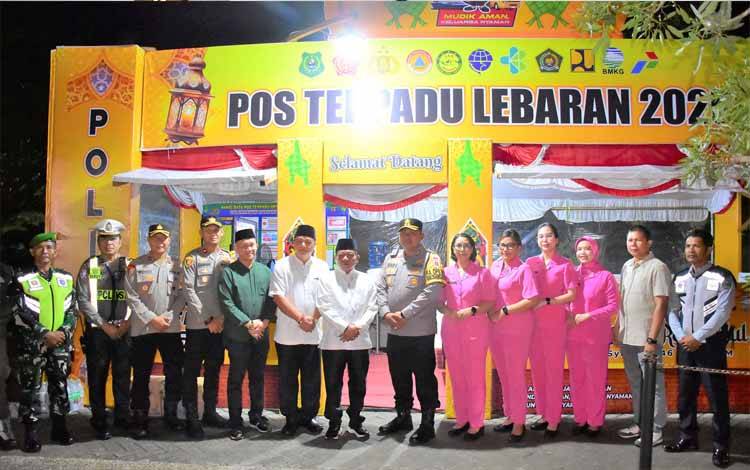 Bupati Kapuas Apresiasi Petugas Pos Terpadu Lebaran 2025
