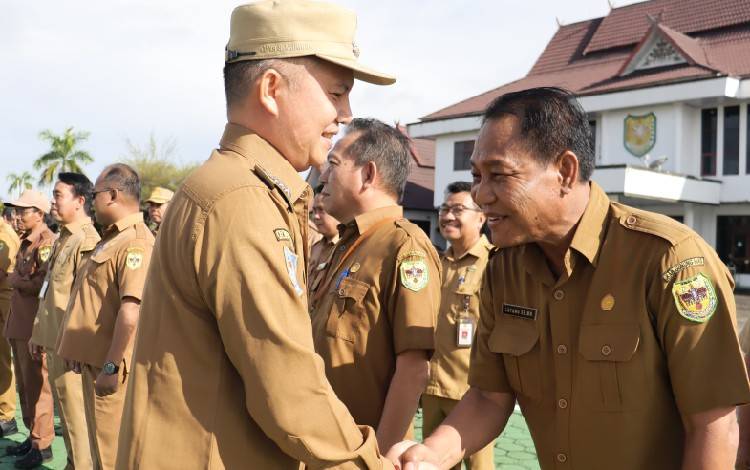 Bupati Gunung Mas Minta Koordinator Program 100 Hari Kerja Lakukan Evaluasi Berkala