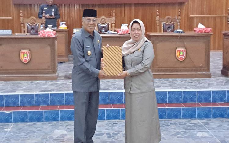 Usai Rapat Paripurna di DPRD, ini Yang Disampaikan Wabup Kobar