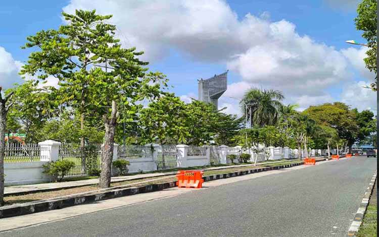 Dua Titik di Palangka Raya Dipasangi Barrier Larangan Parkir dan PKL