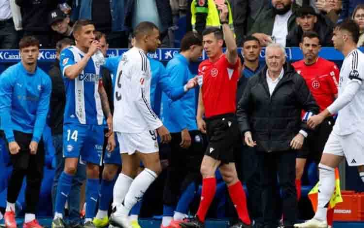 Kartu Merah Mbappe Warnai Kemenangan 1-0 Madrid atas Alaves