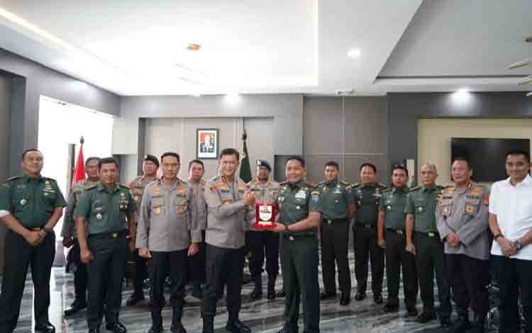 Danrem 102/Pjg dan Kapolda Kalteng Perkuat Sinergi Jaga Kamtibmas