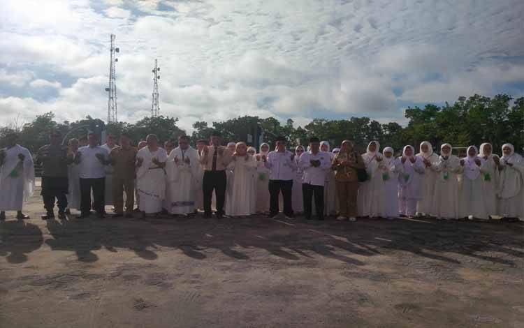 32 Calon Haji Sukamara Ikuti Bimbingan Manasik