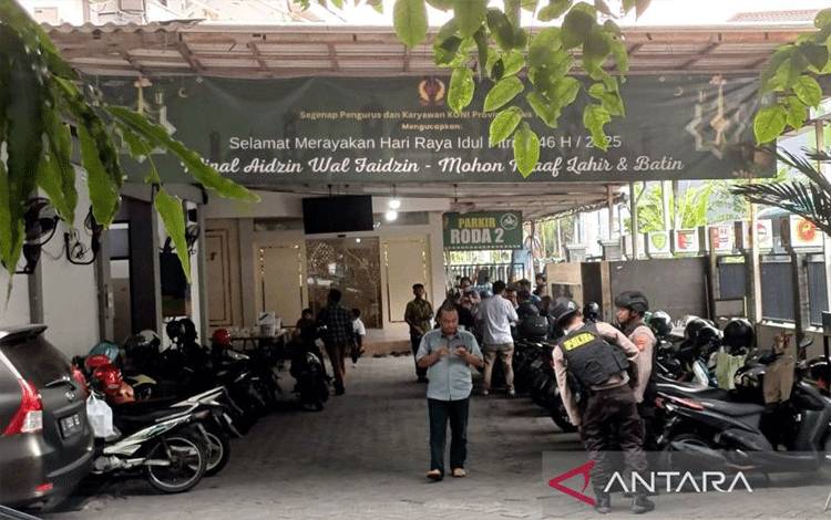 Polisi Kawal Penggeledahan KPK di kantor KONI