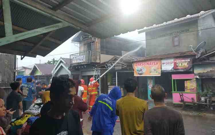 2 Rumah di Baamang Hangus Terbakar