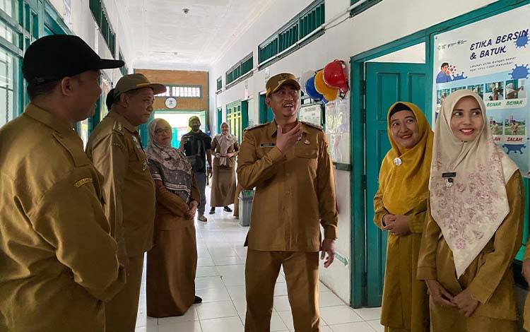 Bupati Sukamara Tegaskan Tidak Ada Diskriminasi Pelayanan Kesehatan