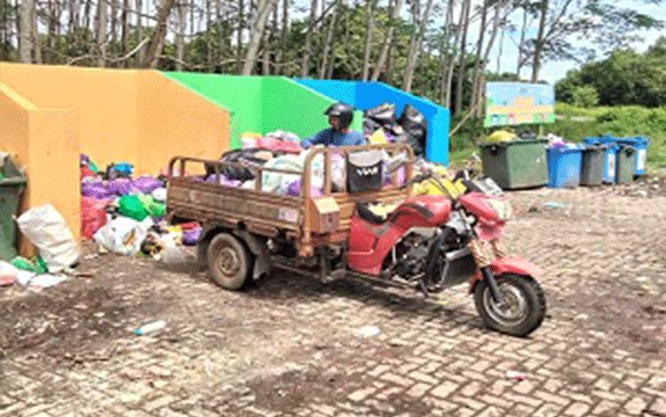 Camat Kahayan Hilir Imbau Masyarakat Buang Sampah Dengan Tertib